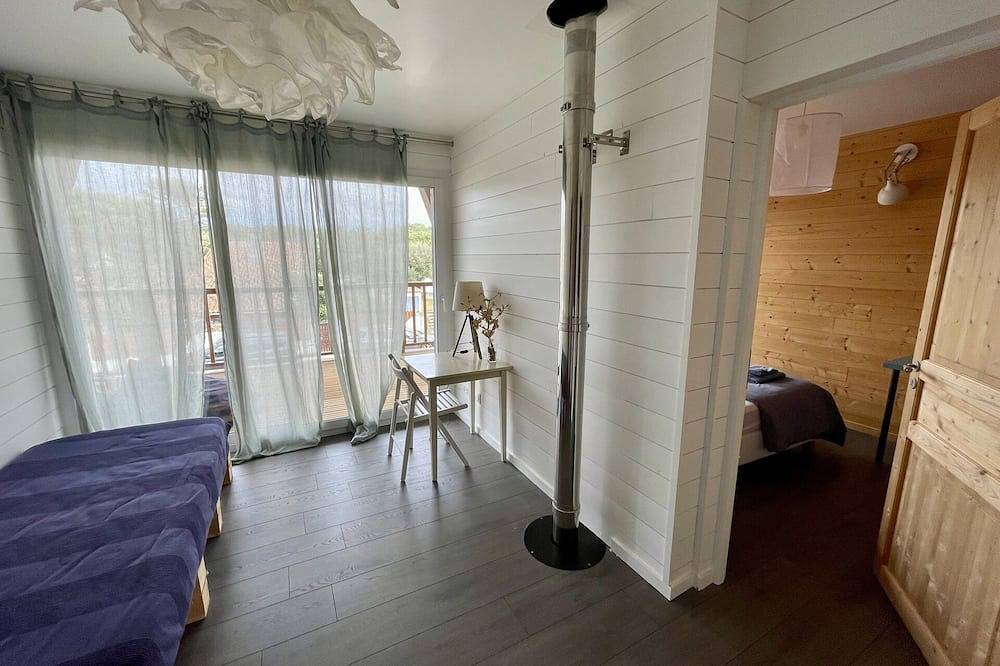 New architect's house with jacuzzi a few steps from the sea in Hourtin, Lesparre-Médoc region