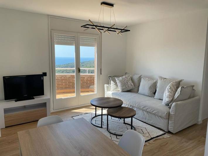 Ferienwohnung für 4 Personen, mit Garten und Ausblick sowie Balkon und Pool - 1