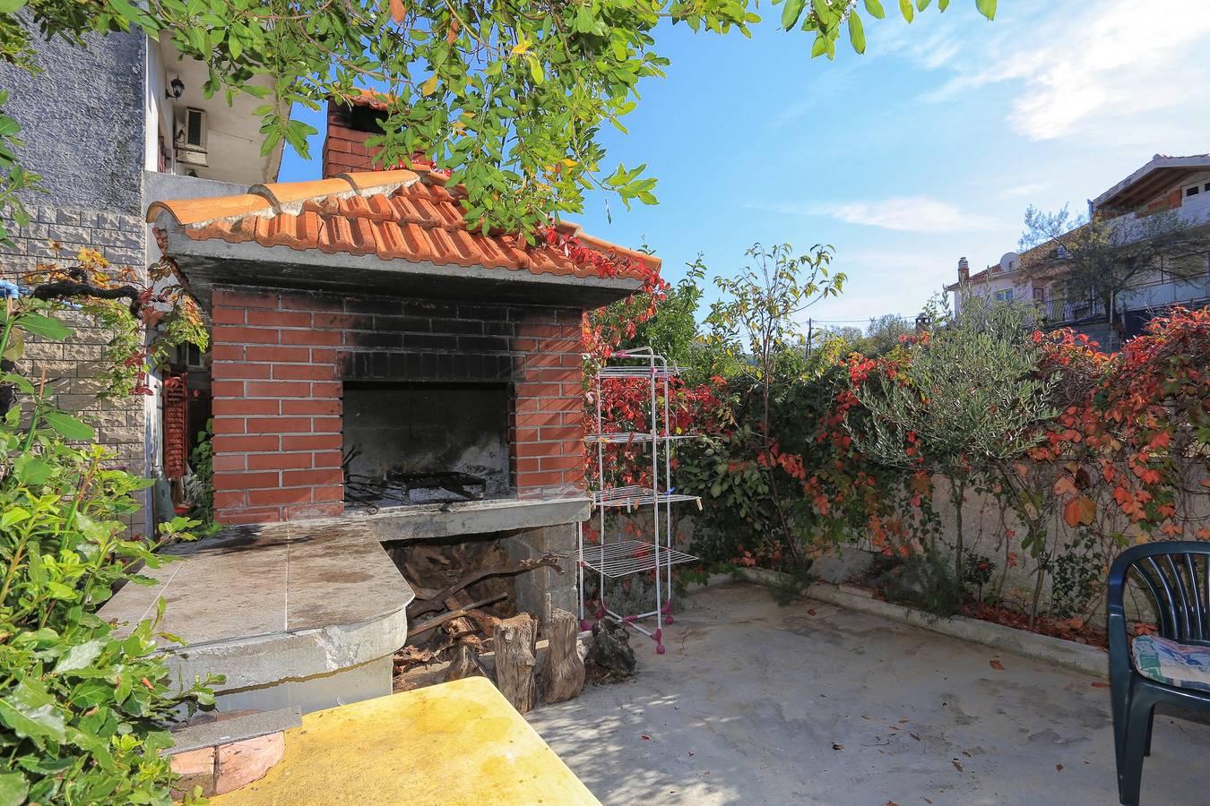 Ganze Wohnung, Studio Appartement mit Terrasse Slatine, Ciovo As-2566-a in Slatine, Ciovo