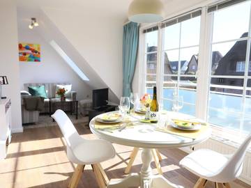 Ferienwohnung für 2 Personen, mit Balkon in Wenningstedt