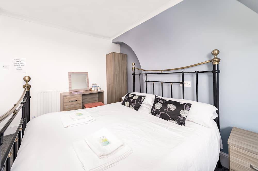 Standard Double and Bunk Bed, Ensuite in Whitby, North York Moors National Park