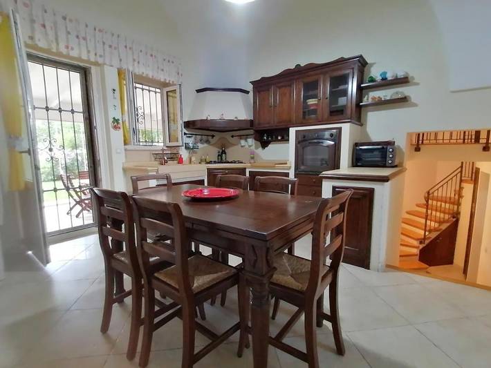 Location de vacances pour 6 personnes, avec jardin, adapté aux familles à Taranto - 4