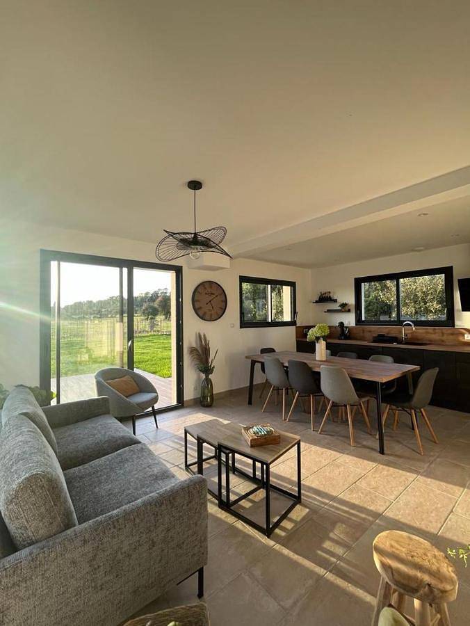 Location de vacances pour 6 personnes, avec vue et jardin à Ryes - 3