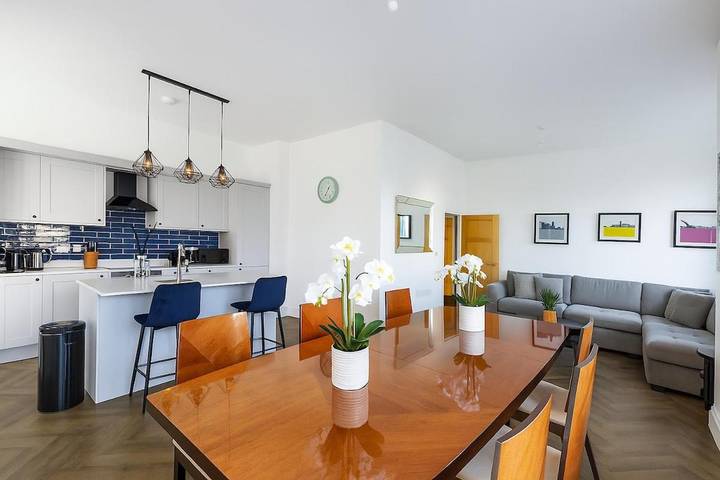Apartment for 6 people, with garden in Northampton