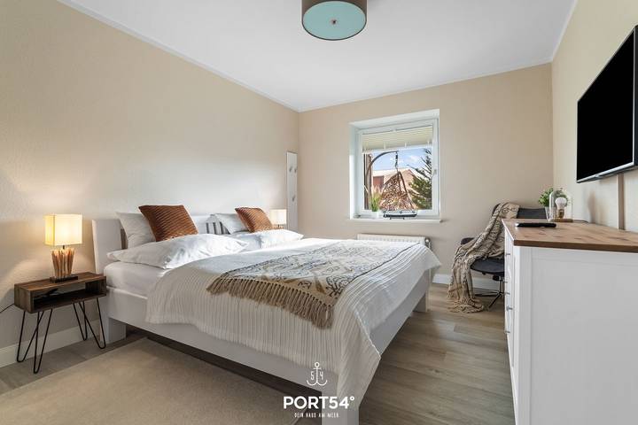 Ganze Wohnung, Deck 5 - für 3 Personen, 1. Og, Balkon, zentrale Lage, ideal für Fahrradausflüge in Büsum, Kreis Dithmarschen