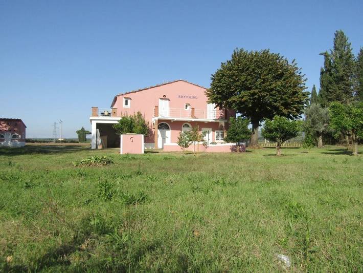 Ferienhaus für 4 Personen, mit Garten und Ausblick in Castagneto Carducci