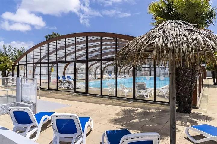 Camping für 2 Personen, mit Pool und Terrasse, mit Haustier in La Tranche-sur-Mer - 4