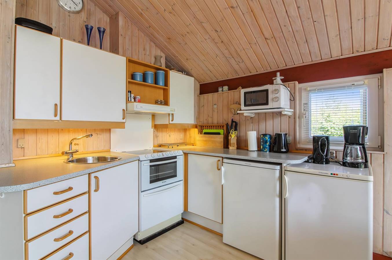 Pet friendly home in Bindslev with sauna in Tversted, Tannisbucht