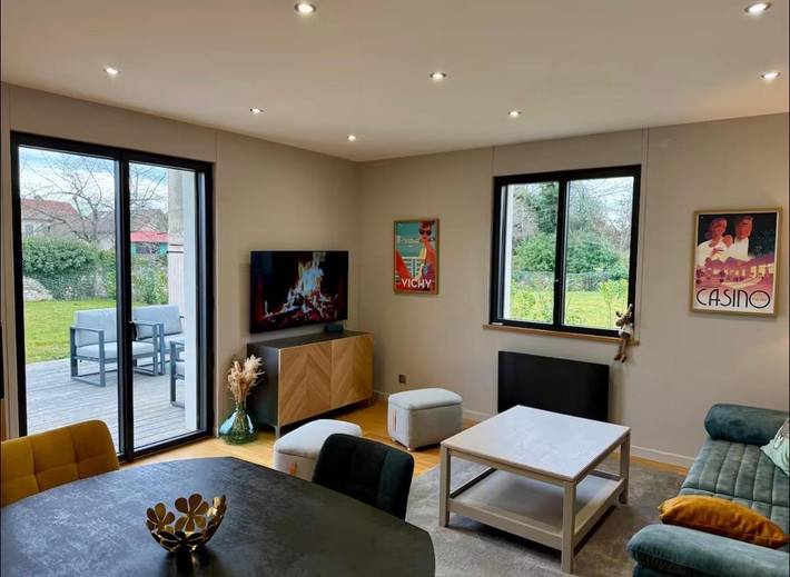 Maison de vacances pour 4 personnes, avec Terrasse et Jardin à Gannat