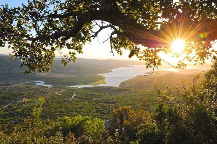 Casa rural para 18 personas, con vistas al lago y piscina además de jardín y vistas en Benalup-Casas Viejas - 2