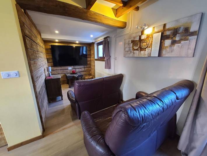 Location de vacances pour 9 personnes, avec balcon et jardin ainsi que vue et vue sur le lac à Doische - 4