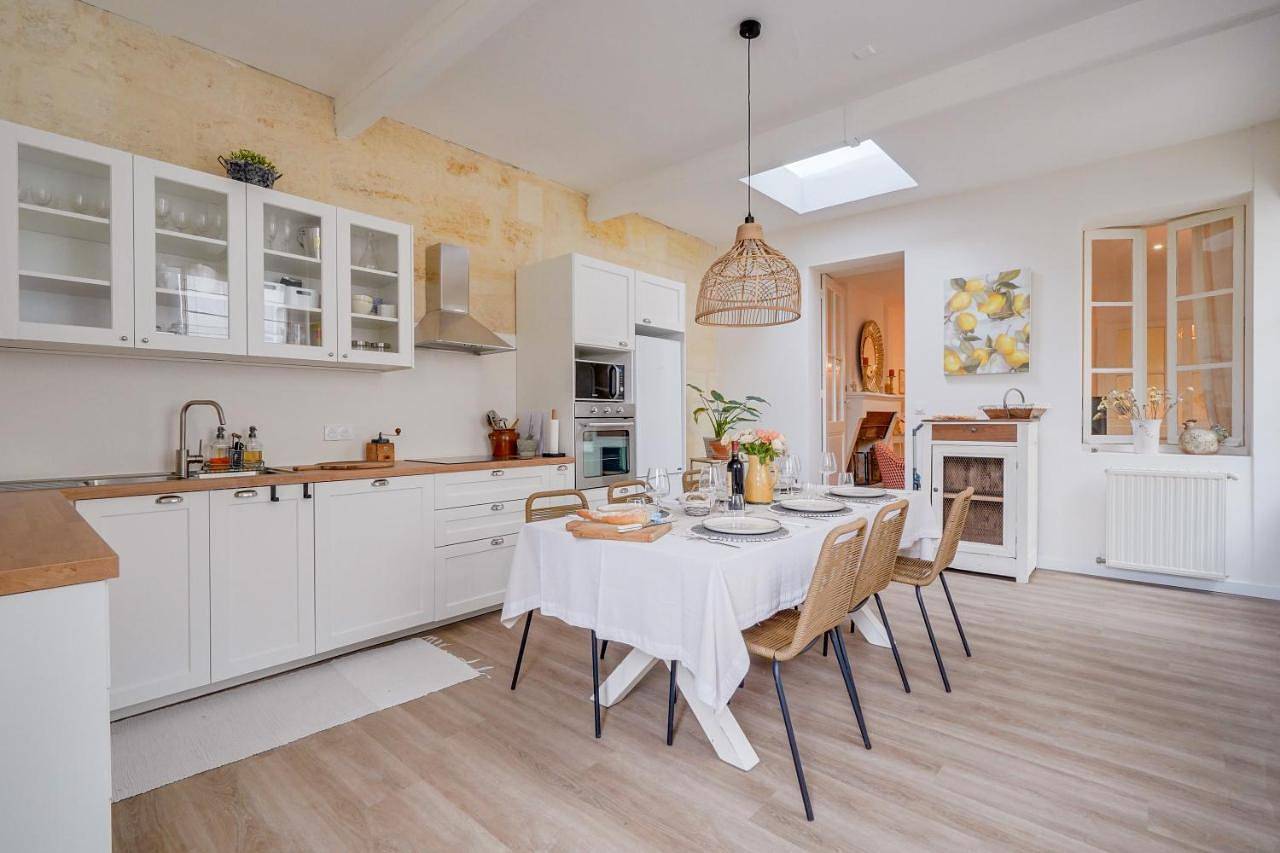 Three-Bedroom House in Saint-Estèphe, Région de Lesparre-Médoc