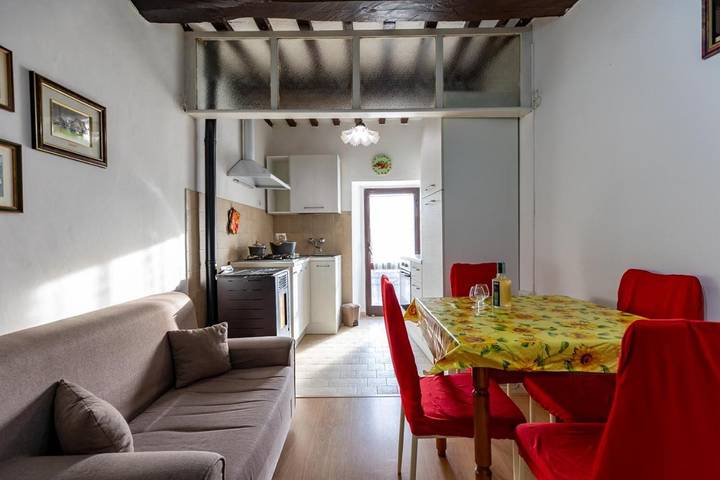 Appartamento per 3 persone, con panorama e terrazza, con animali domestici in Santa Fiora