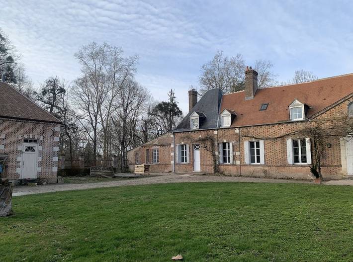Gîte pour 10 personnes, avec terrasse ainsi que vue sur le lac et jardin dans le Loir-et-Cher - 3