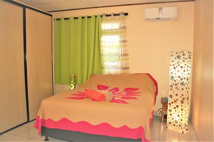 Location de vacances pour 2 personnes, avec jardin ainsi que balcon et piscine dans Polynésie française - 3