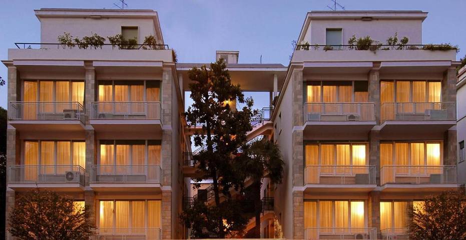 Apartahotel para 2 personas, con terraza y jardín en Roma