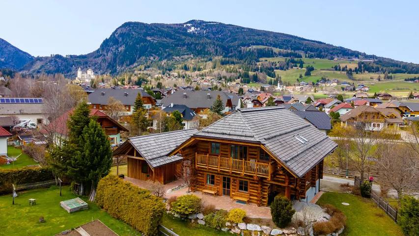 Ferienhaus für 22 Personen, mit Sauna und Garten