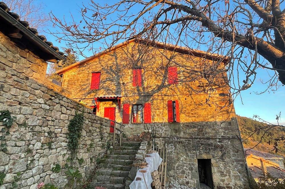 La Maison aux volet rouges in Saint-Michel-de-Chabrillanoux, Parc naturel régional des Monts d'Ardèche