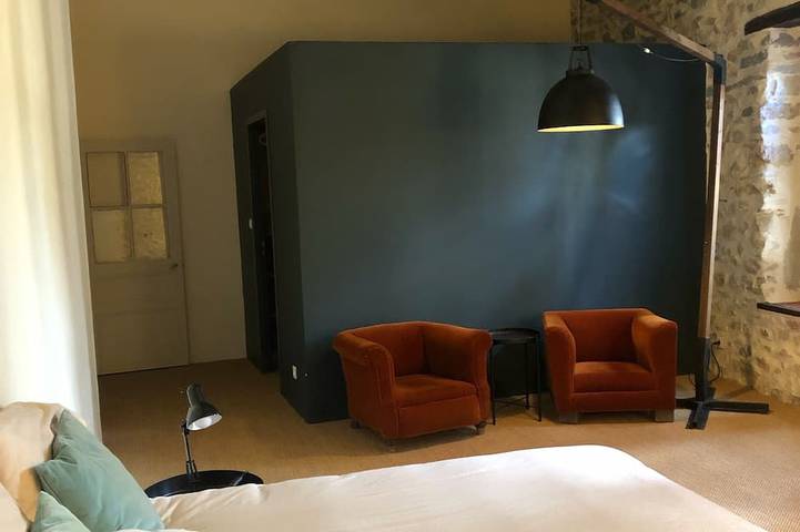 Location de vacances pour 10 personnes, avec jardin et terrasse, animaux acceptés à Névian - 2