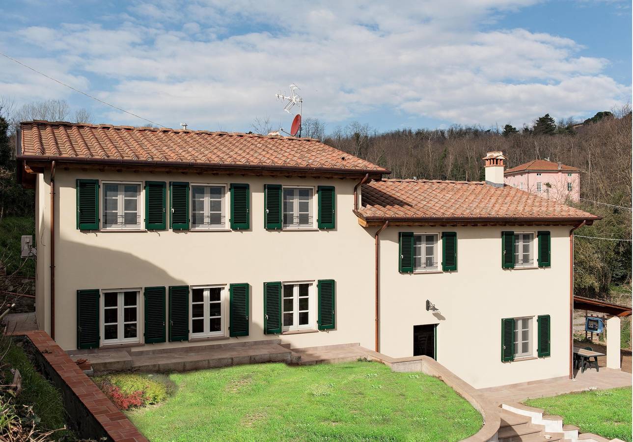 Villa with Private Pool, Garden, A/C and Wi-Fi in Villa ( Capannori), Capannori