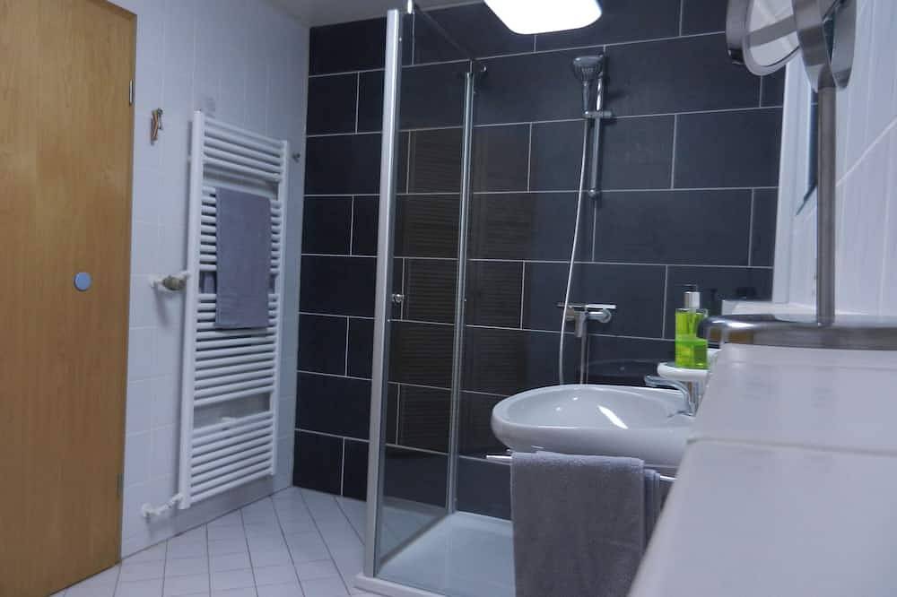 Ganze Wohnung, Gemütliche 5-Sterne-Ferienwohnung für 2 Personen. in Kastellaun, Hunsrück