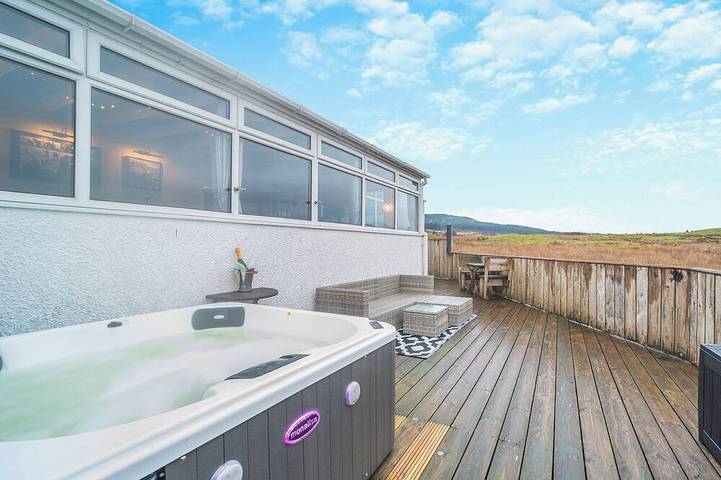 Cottage for 2 people, with hot tub in Scotland