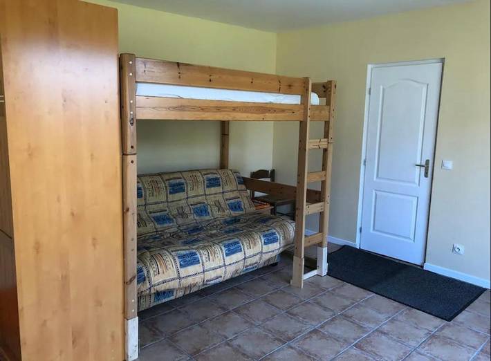 Gîte pour 5 personnes, avec terrasse dans Hanvoile