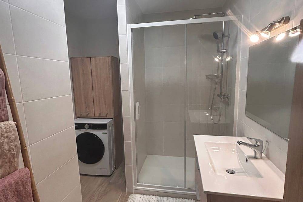Entire apartment, La parenthèse. 2 bedrooms. 75m2 in Pamiers, Ariège