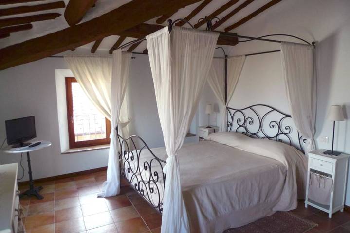 Maison d’hôte pour 2 personnes, avec terrasse, animaux acceptés à Montalcino - 3