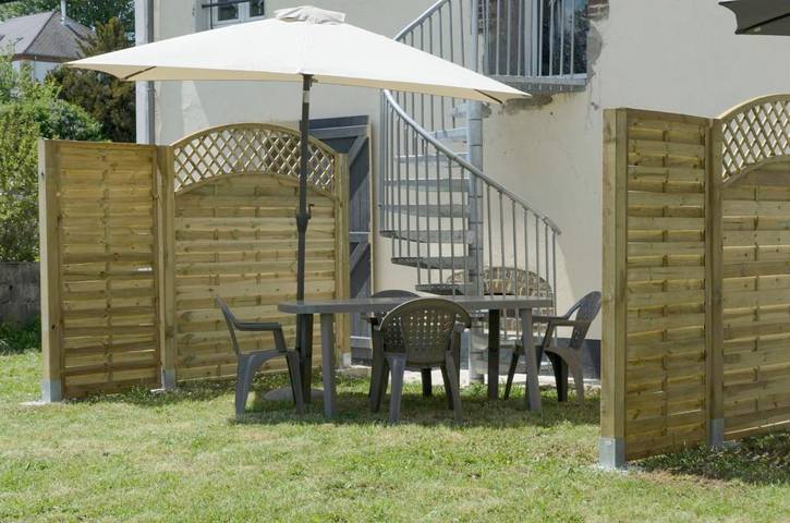 Location de vacances pour 4 personnes, avec vue et jardin à Pont-de-Poitte - 2