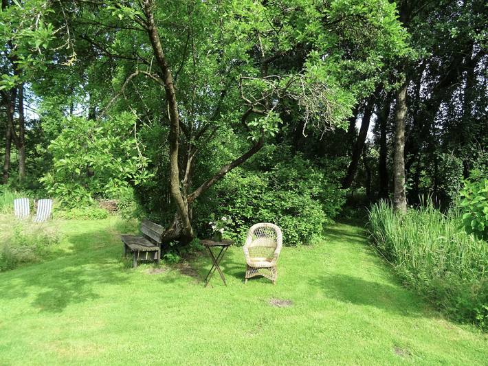 Ganze Ferienwohnung, Kleines Reethaus mit liebevoller Einrichtung und Garten - Kleines Reethaus Johannsen - Peter Johannsen in Silberstedt, Grünes Binnenland
