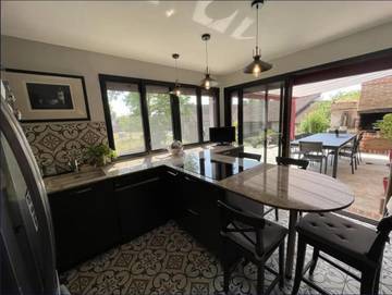 Gîte pour 10 personnes, avec terrasse à Dhuizon