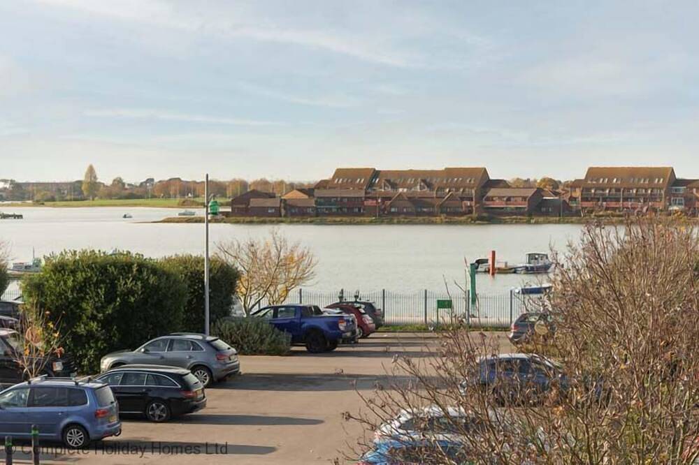 Rampart View -  a house that sleeps 6 guests  in 3 bedrooms in Gosport, Hampshire
