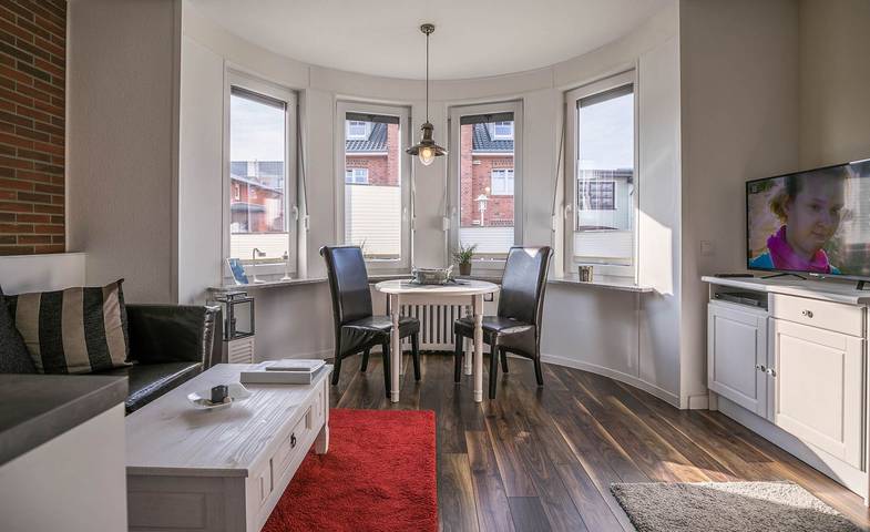 Ganze Wohnung, Maritime Ferienwohnung für 2 Personen in Hafennähe mit dem Charme eines Altbaus in Hafen Büsum, Büsum
