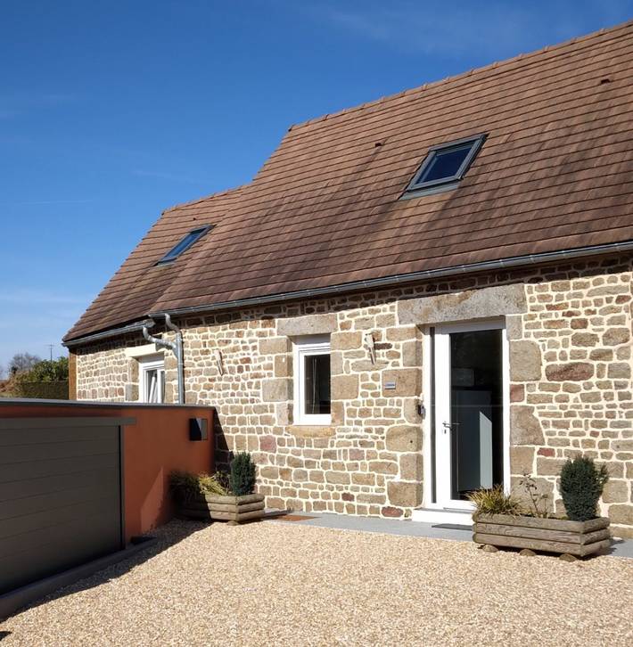 Gîte pour 6 personnes, avec jardin ainsi que piscine et terrasse en Normandie - 3