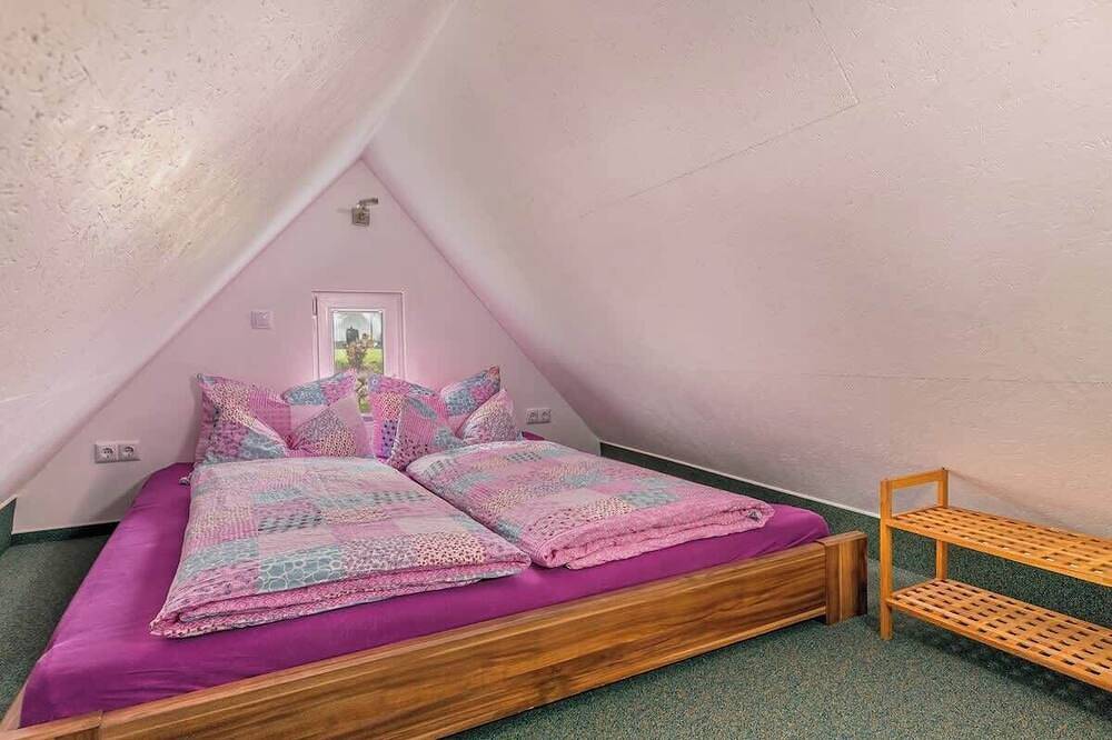 Ganze Wohnung, Romantische Maisonette+Sauna, Garten, Privatsphäre in Schonach im Schwarzwald, Südschwarzwald