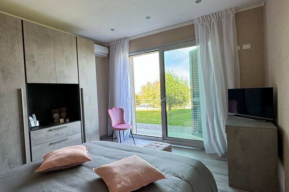 Apartamento entero, Cava Del Sol: vacation home with pool and 3 rooms with private baths in Augusta (Sicilia), Augusta (Municipio)