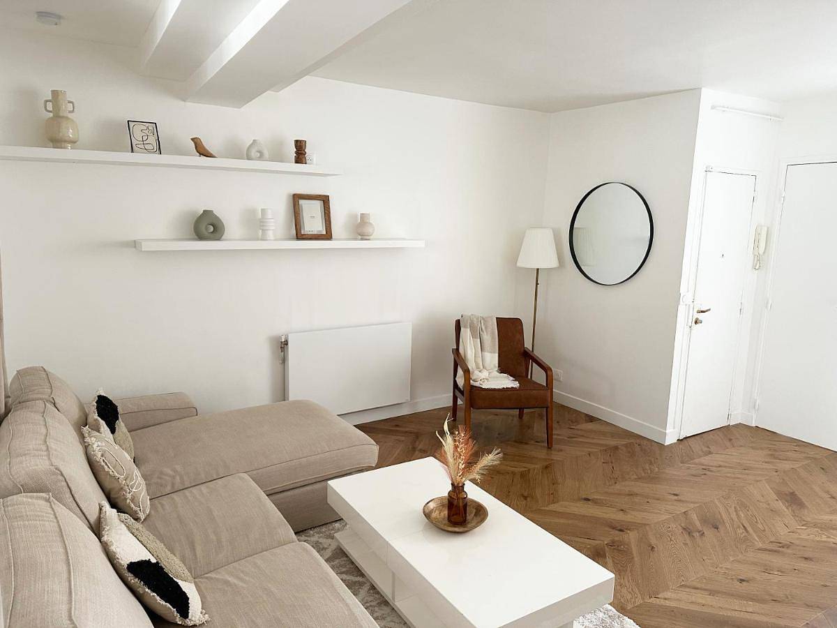 Appartement entier, One-Bedroom Apartment in Saint-Germain-en-Laye, Yvelines