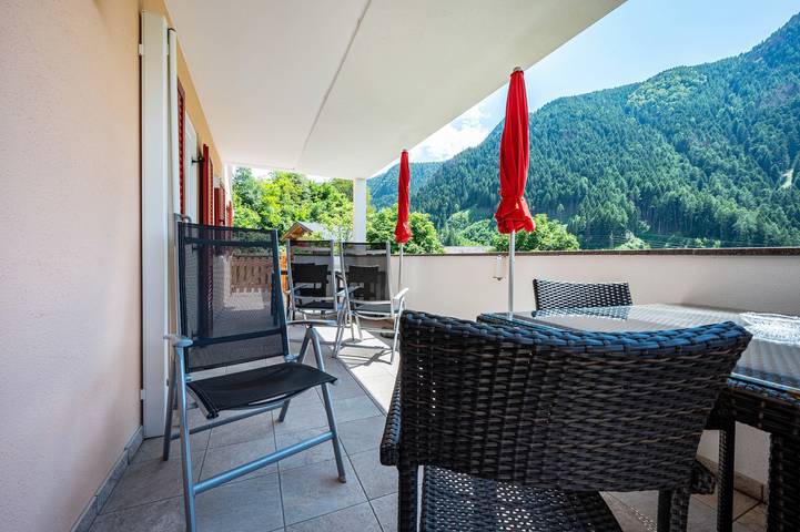 Entire studio, Studio Apartment "Talblick 2" with Mountain View, Garden and Wi-Fi in Sankt Peter Tal, Lajen