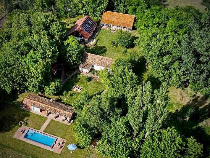 Chalet für 8 Personen, mit Garten und Whirlpool sowie Sauna und Pool in Ungarn