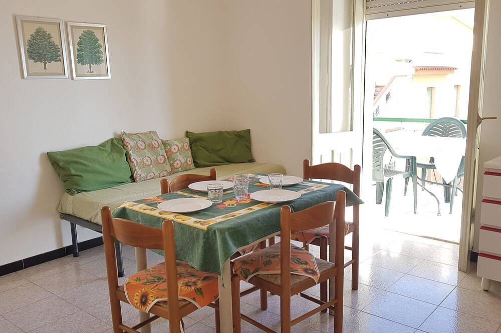 Entire apartment, Two-Room Apartment By The Sea In Sardinia Only 50 Mt From The Sea And The Beaches !! in Cala Gonone, Dorgali