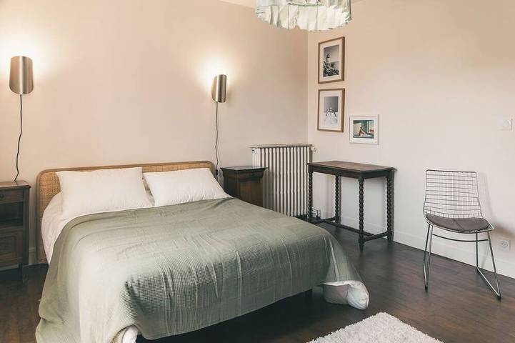 Renovated single-family home, large yard in the city center, magnificent view in Avranches, Mont-Saint-Michel Bay