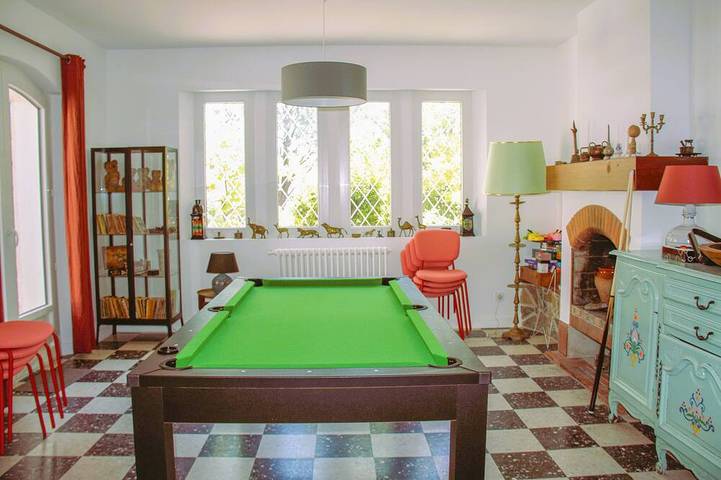 Villa Pin Parasol ideal for your holidays with swimming pool for 10 people. in La Crau, Côte méditerranéenne (France)