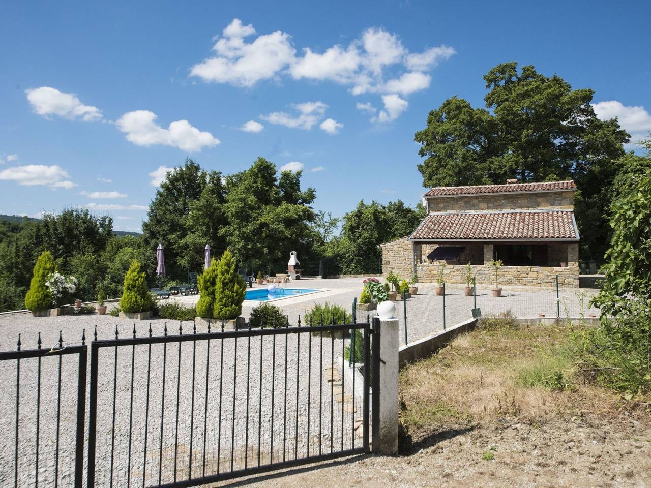 Mit eigenem Pool in Buzet, Centraal Istrië