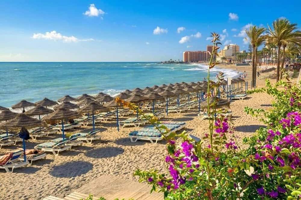 Geheel appartement, Apartment with large terrace next to the beach in La Carihuela, Torremolinos