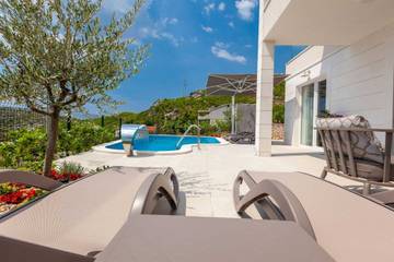 Villa für 8 Personen in Veliko Brdo, Makarska, Bild 4