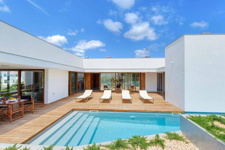 Villa for 9 people, with terrace in Menorca