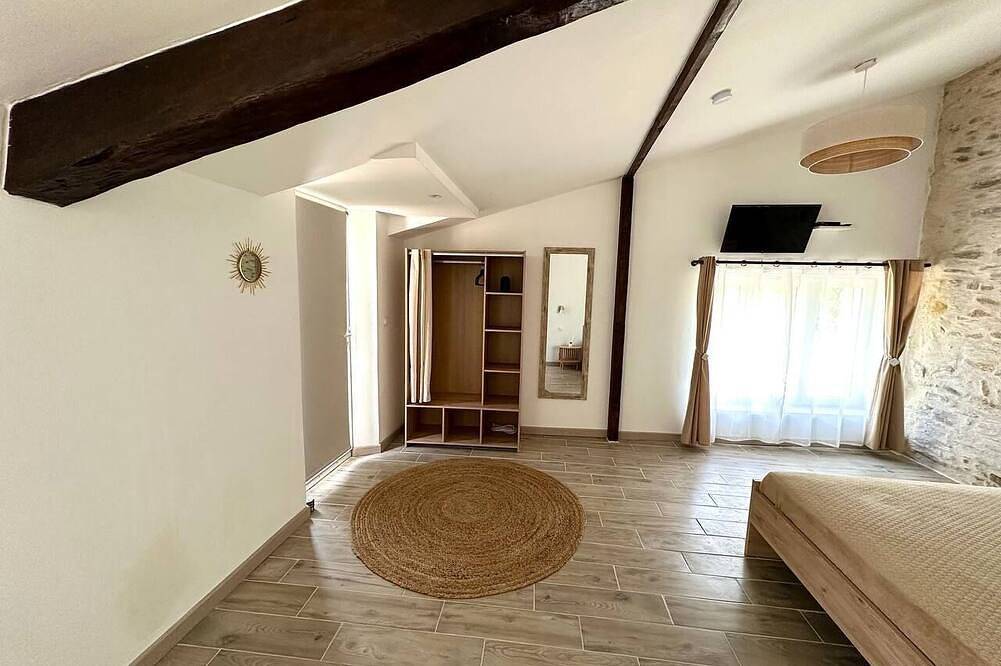 Bed & Breakfast ''Sous L'Ombre Des Mimosas'' (Under The Shadow Of The Mimosas) in Le Busseau, Niort region
