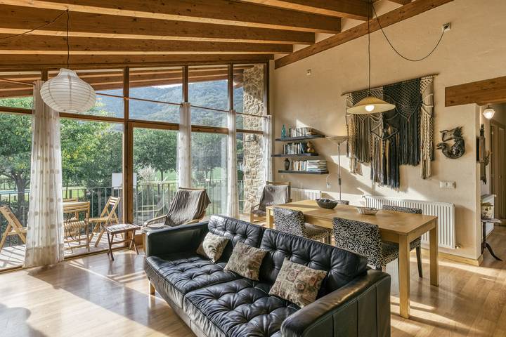 Chalet para 5 personas, con jardín, Se admiten mascotas en Garrotxa - 3