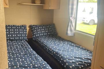 Static Caravan for 8 People in Morecambe, Lancashire, Photo 2